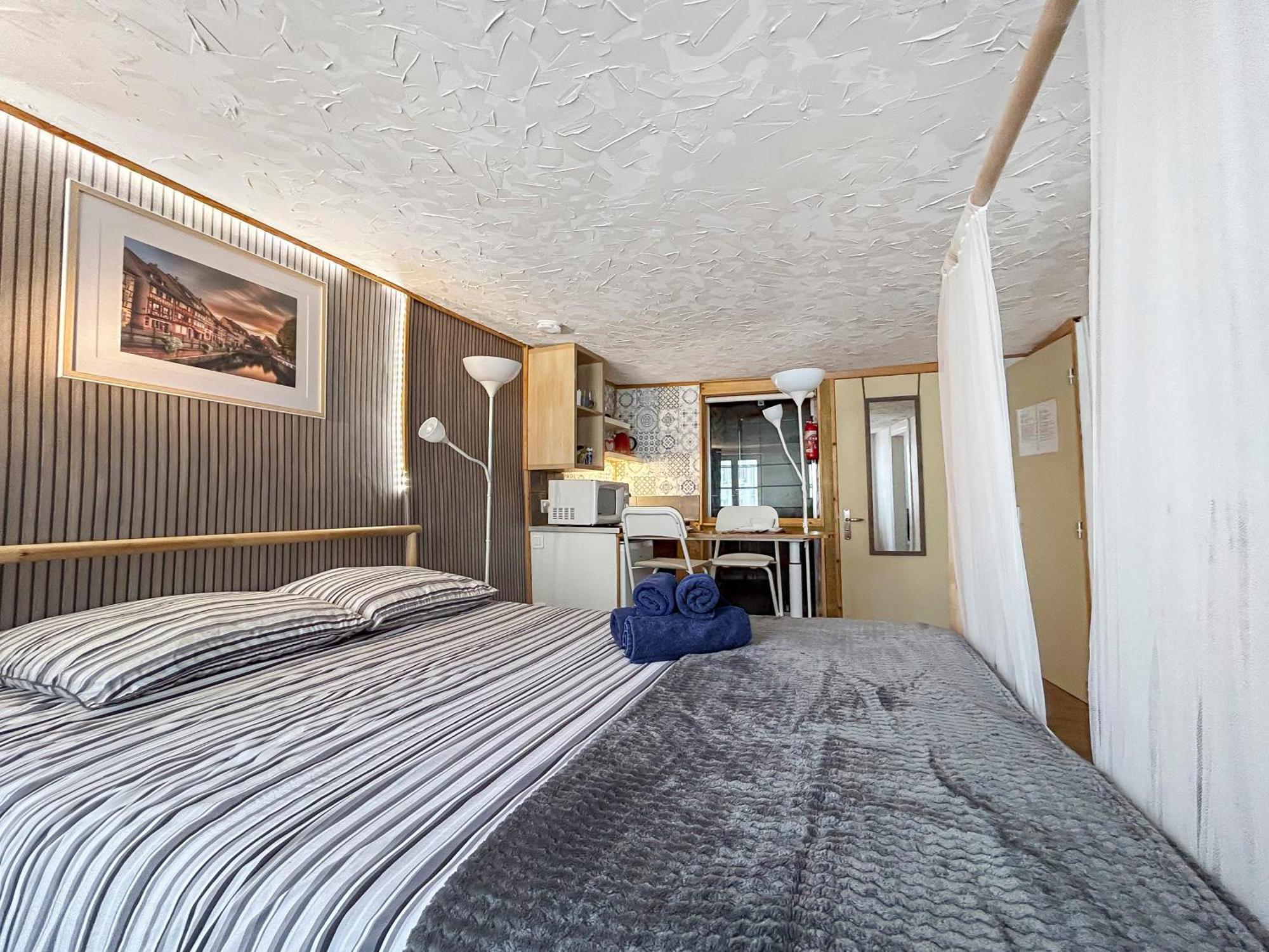 La Provence A Colmar Колмар Екстериор снимка